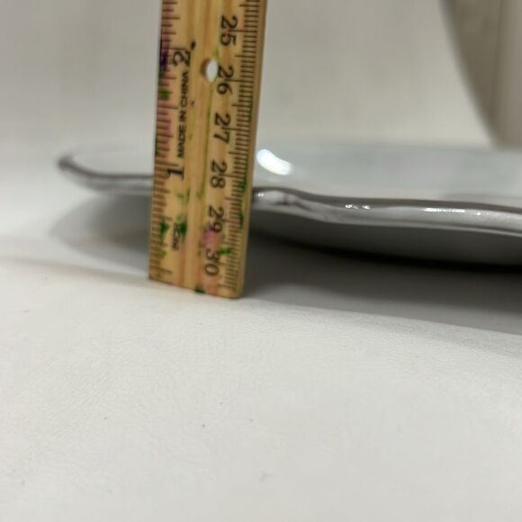 Crate&Barrel Deep Dinner Plates Lira White Gray Porcelain 11 1/4 In Scalloped - Picture 6 of 8